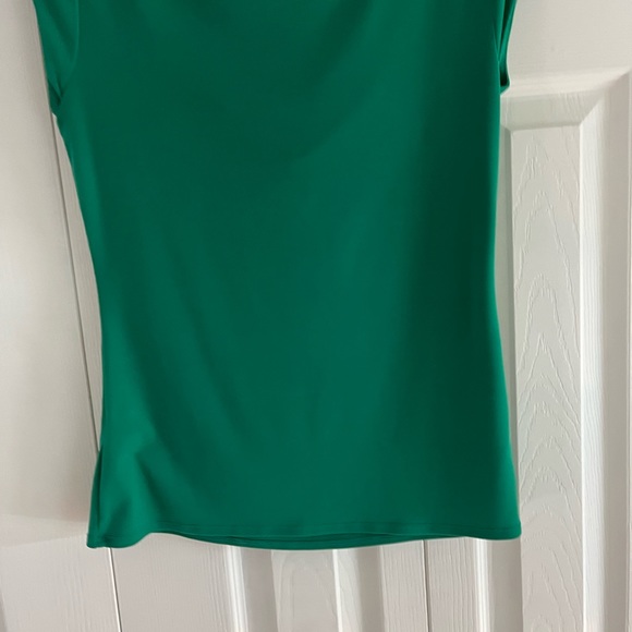 Kelly Green short sleeve career top - Picture 3 of 4